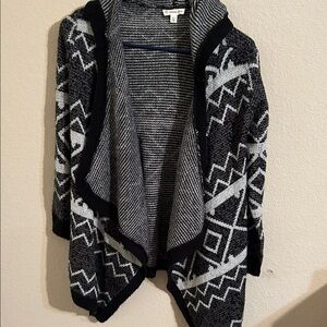Girls Tucker + Tate Black and Gray Geometric Cardigan Cozy Comfy Stylish